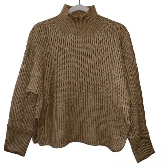 TOPSHOP Women's Topshop Mock Neck
Crop Sweater(Size Medium) - Picture 2 of 8